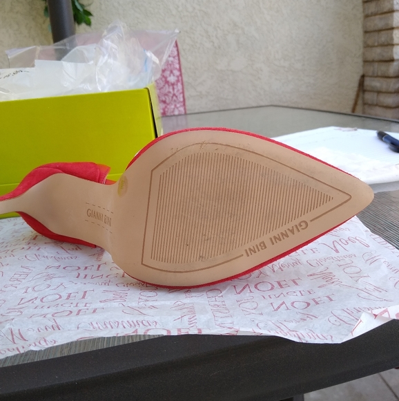 Gianni Bini Shoes - Picture 8 of 8